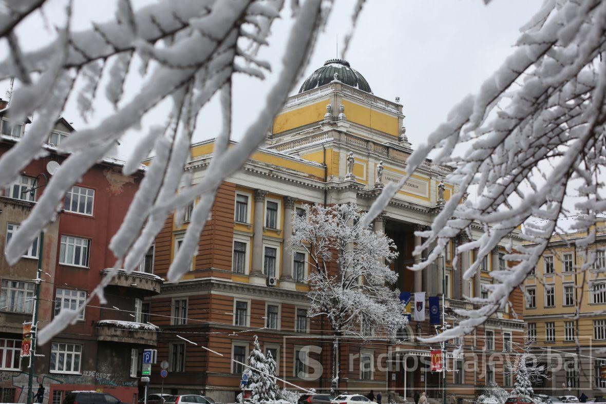 Foto: Dženan Kriještorac / Radiosarajevo.ba/Bijeli pokrivač u glavnom gradu